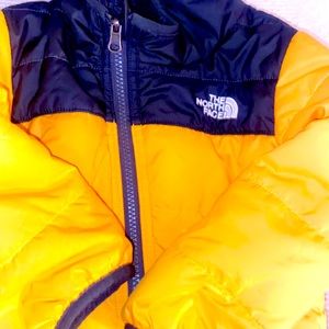 North face coat 18-24 months no stains or nothing